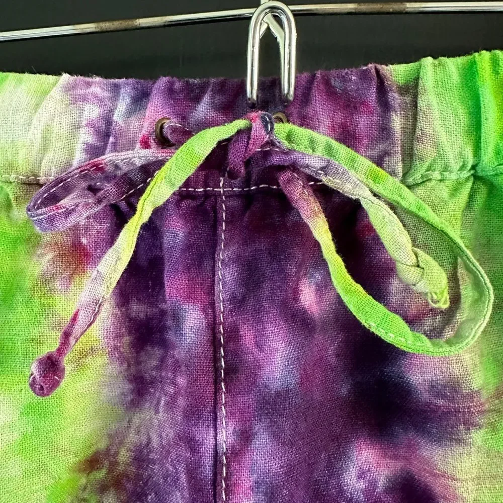 J. Crew Shorts Linen Purple Green Tye Dye Pom Pom Tassel Preppy Boho Summer Med